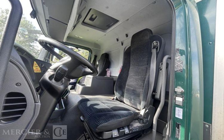 MERCEDES ATEGO 1324 CAISSE HAYON VERT FZ-836-NN
