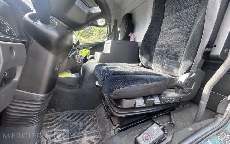MERCEDES ATEGO 1324 CAISSE HAYON VERT FZ-836-NN