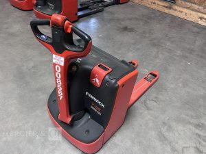 FENWICK TRANSPALETTE ELECTRIQUE T61 – CAP 1T6 – AN 2016 – 3955 HEURES ROUGE G08567