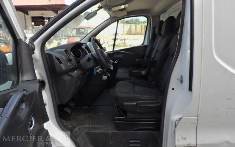 RENAULT TRAFIC – BATTERIE A REVOIR BLANC GB-134-XX