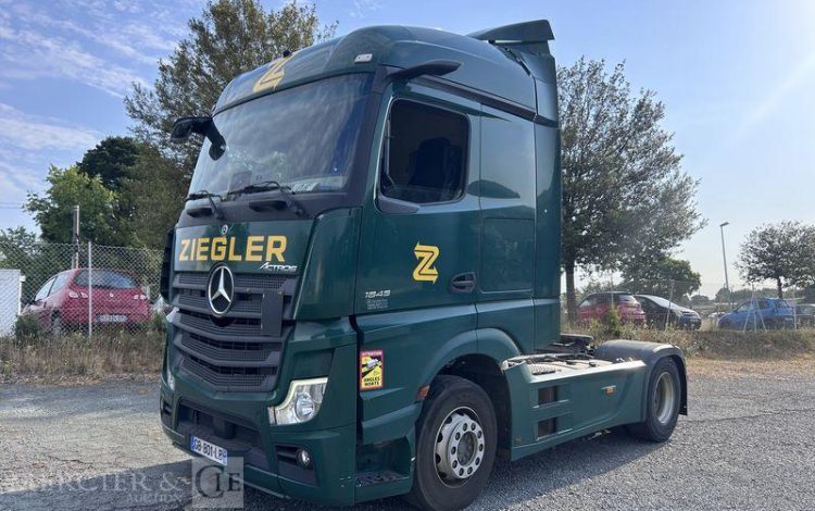 MERCEDES ACTROS 1845 VERT GB-801-LB