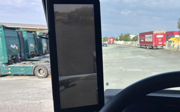 MERCEDES ACTROS 1845 VERT GB-801-LB