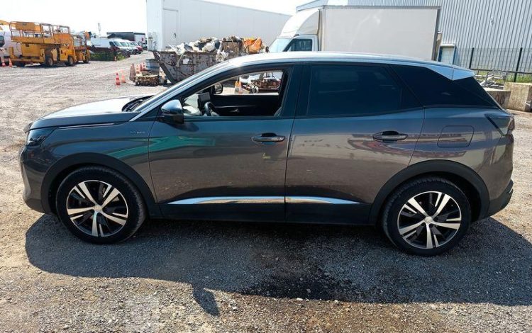 PEUGEOT 3008 ALLURE HYBRID GRIS GD-395-NA