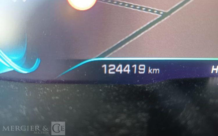 PEUGEOT 3008 ALLURE HYBRID GRIS GD-395-NA