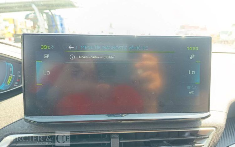 PEUGEOT 3008 ALLURE HYBRID GRIS GD-395-NA
