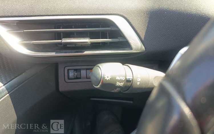 PEUGEOT 3008 ALLURE HYBRID GRIS GD-395-NA
