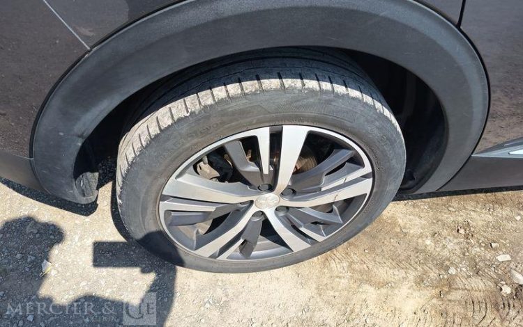 PEUGEOT 3008 ALLURE HYBRID GRIS GD-395-NA