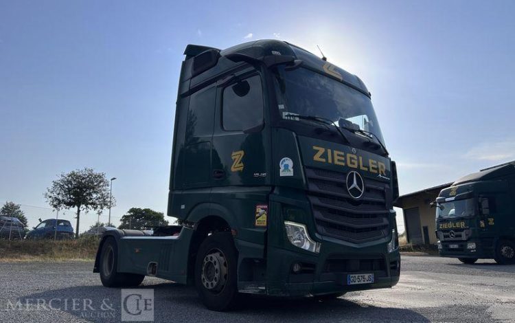 MERCEDES ACTROS 1845 VERT GD-575-JS