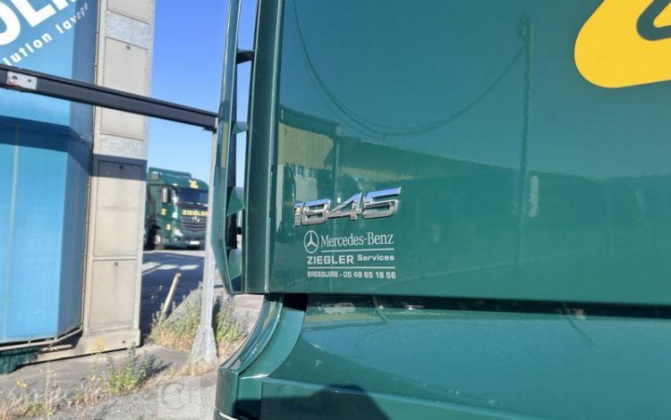 MERCEDES ACTROS 1845 VERT GE-834-HD