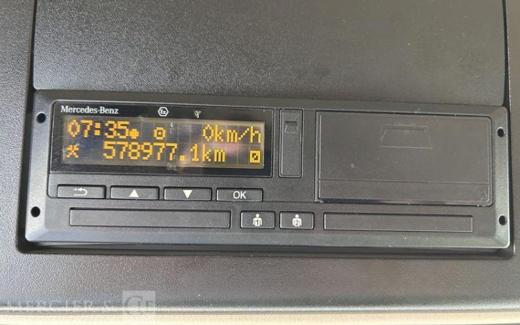 MERCEDES ACTROS 1845 VERT GG-395-WD