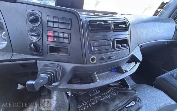MERCEDES ATEGO 1218 PHOTOS A VERIFIER VERT GG-721-FF