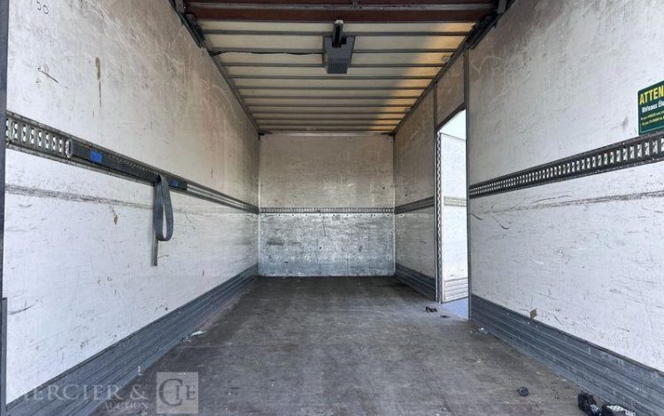 MERCEDES ATEGO 1218 PHOTOS A VERIFIER VERT GG-721-FF