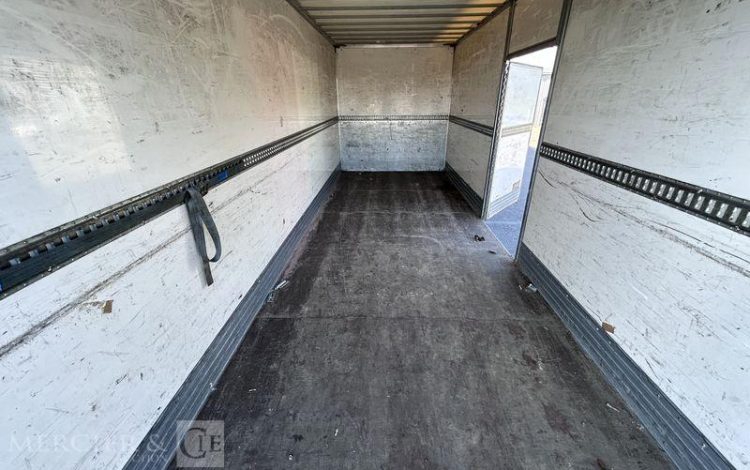 MERCEDES ATEGO 1218 PHOTOS A VERIFIER VERT GG-721-FF