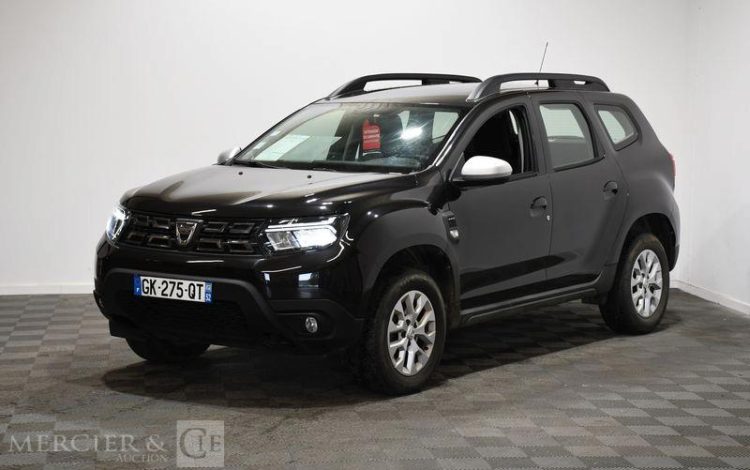 DACIA DUSTER 1.5 BLUEDCI 115ch CONFORT 4X4 NOIR GK-275-QT
