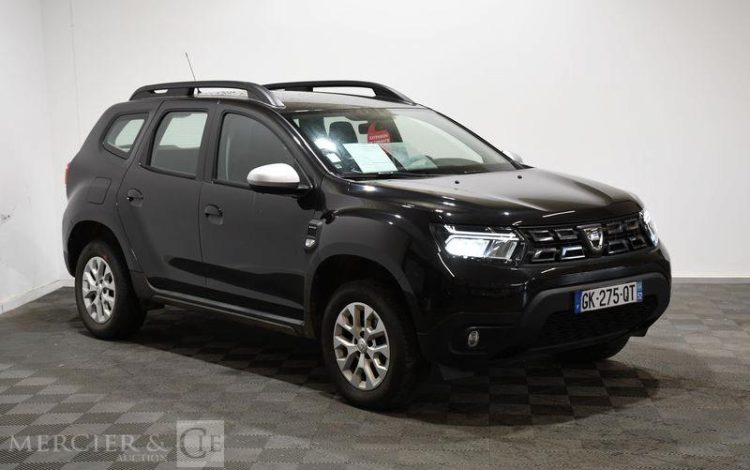 DACIA DUSTER 1.5 BLUEDCI 115ch CONFORT 4X4 NOIR GK-275-QT