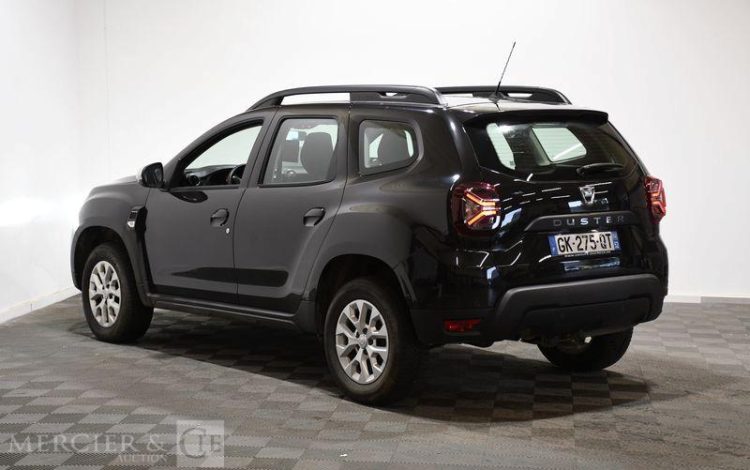 DACIA DUSTER 1.5 BLUEDCI 115ch CONFORT 4X4 NOIR GK-275-QT