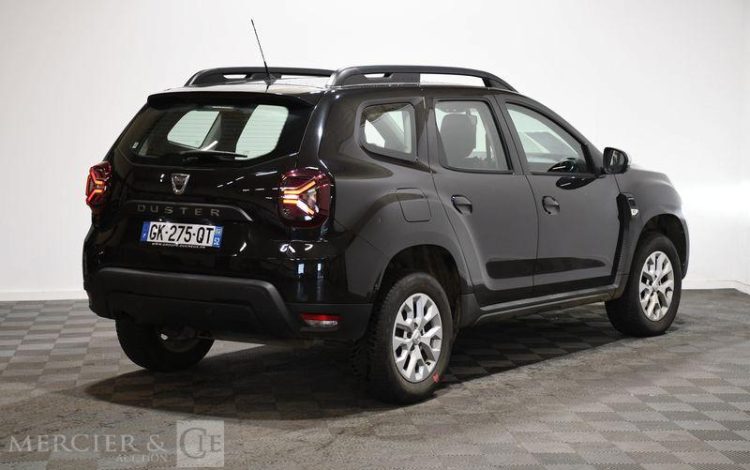DACIA DUSTER 1.5 BLUEDCI 115ch CONFORT 4X4 NOIR GK-275-QT