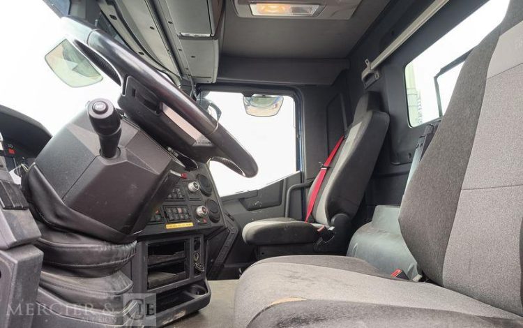 RENAULT PORTEUR C480 DTI 13 B 100 AMPLIROOL AVEC GRUE AUXILIAIRE – DIESEL – ANNEE 2023 BLEU GM-140-VR