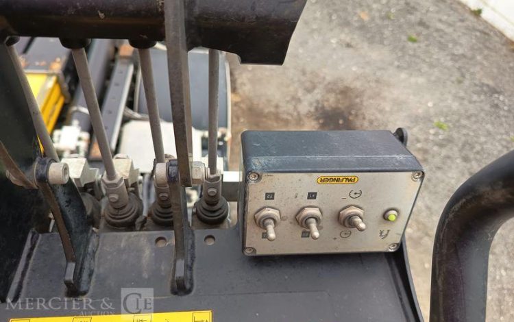 RENAULT PORTEUR C480 DTI 13 B 100 AMPLIROOL AVEC GRUE AUXILIAIRE – DIESEL – ANNEE 2023 BLEU GM-140-VR