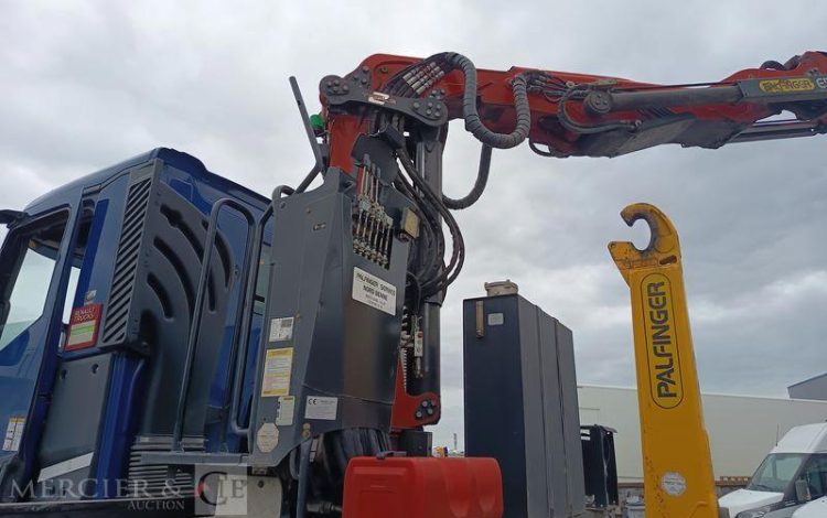 RENAULT PORTEUR C480 DTI 13 B 100 AMPLIROOL AVEC GRUE AUXILIAIRE – DIESEL – ANNEE 2023 BLEU GM-140-VR