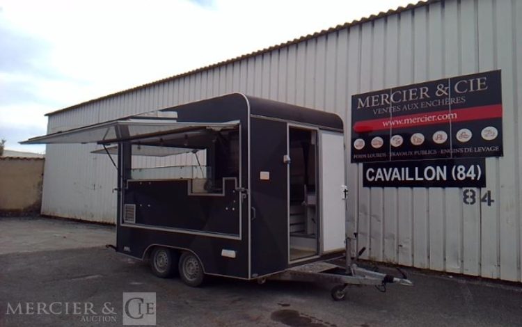 BW TRAILERS FOOD TRUCK 2 ESSIEUX PTAC 1T5 NOIR GV-096-BH