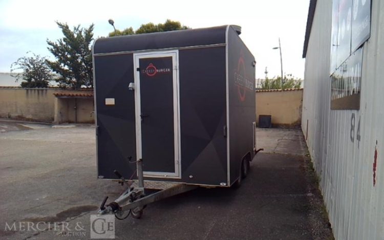 BW TRAILERS FOOD TRUCK 2 ESSIEUX PTAC 1T5 NOIR GV-096-BH