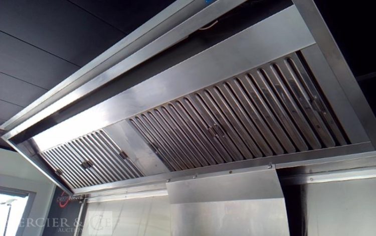 BW TRAILERS FOOD TRUCK 2 ESSIEUX PTAC 1T5 NOIR GV-096-BH