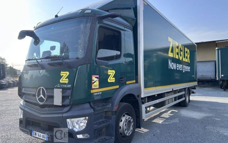 MERCEDES ACTROS 1833 CAISSE HAYON VERT GW-144-AX