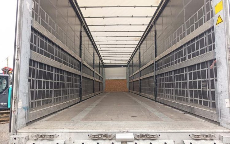 SCHMITZ SEMI REMORQUE SCB S3 BACHEE 3 ESSIEUX – PTAC 38 TONNES – 320090 KMS – ANNEE 2024  GY-149-DJ