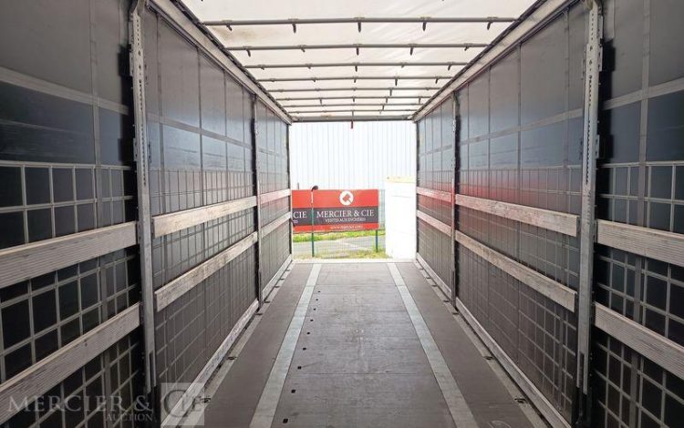 SCHMITZ SEMI REMORQUE SCB S3 BACHEE 3 ESSIEUX – PTAC 38 TONNES – 320090 KMS – ANNEE 2024  GY-149-DJ