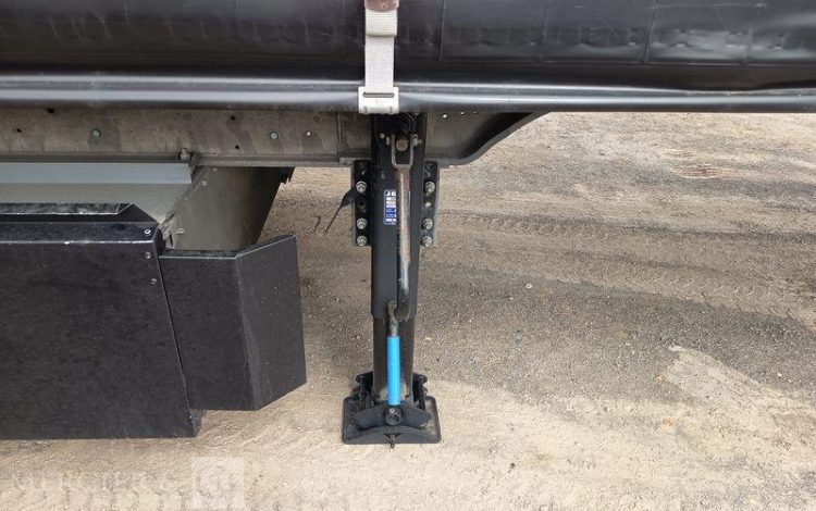 SCHMITZ SEMI REMORQUE SCB S3 BACHEE 3 ESSIEUX – PTAC 38 TONNES – 319249 KMS – ANNEE 2024  GY-641-BW