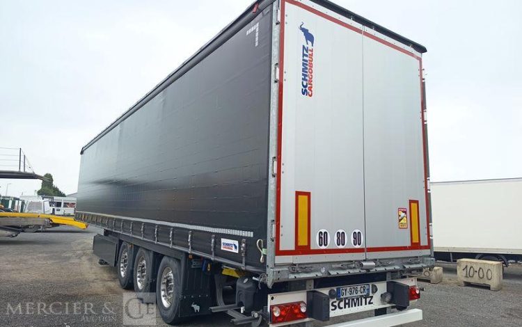 SCHMITZ CARGOBULL SEMI REMORQUE SCB S3 BACHEE 3 ESSIEUX – PTAC 38 TONNES – 258561 KMS – ANNEE 2024  GY-976-CR