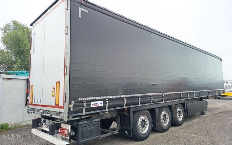 SCHMITZ CARGOBULL SEMI REMORQUE SCB S3 BACHEE 3 ESSIEUX – PTAC 38 TONNES – 258561 KMS – ANNEE 2024  GY-976-CR