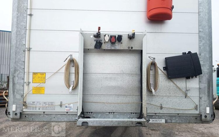 SCHMITZ CARGOBULL SEMI REMORQUE SCB S3 BACHEE 3 ESSIEUX – PTAC 38 TONNES – 258561 KMS – ANNEE 2024  GY-976-CR