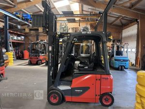FENWICK CHARIOT ELEVATEUR ELEC EP18PH-02 – CAP 1T8 – AN 2017 – 3812 HEURES ROUGE H07183
