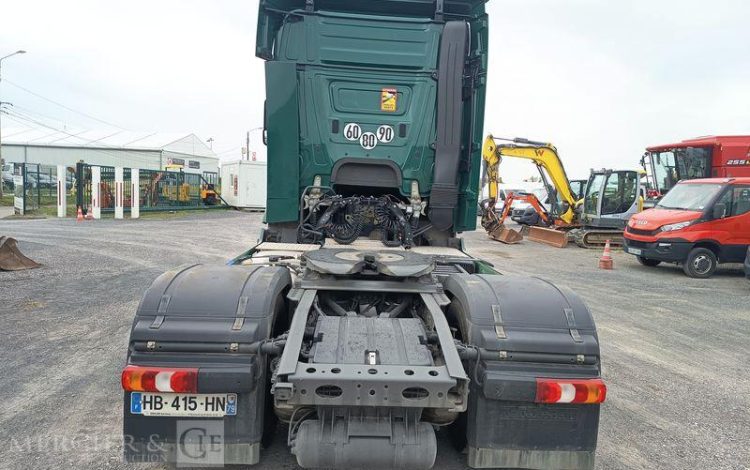 MERCEDES ACTROS  HB-415-HN