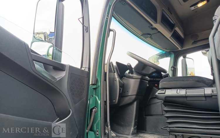 MERCEDES ACTROS  HB-415-HN