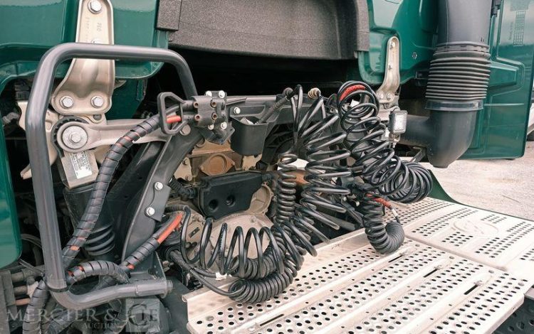 MERCEDES ACTROS  HB-415-HN