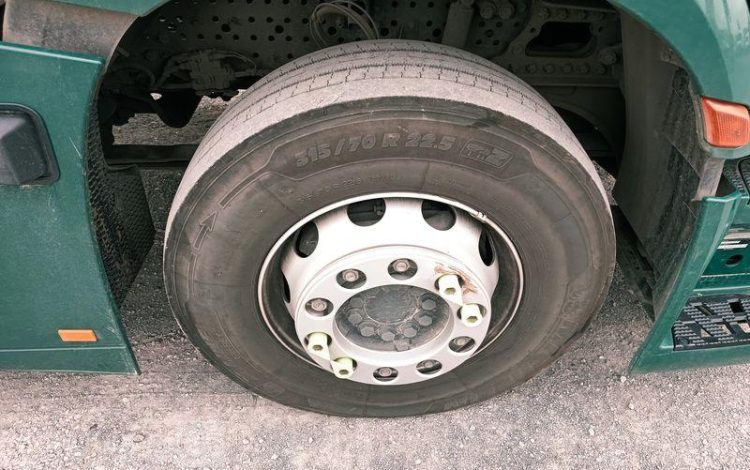 MERCEDES ACTROS  HB-415-HN