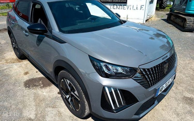 PEUGEOT 2008 ALLURE HYBRID 136CH GRIS HB-745-TP