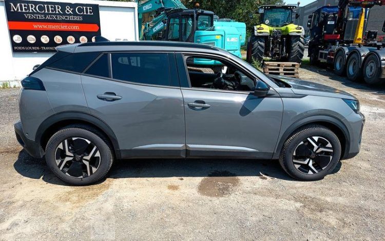 PEUGEOT 2008 ALLURE HYBRID 136CH GRIS HB-745-TP