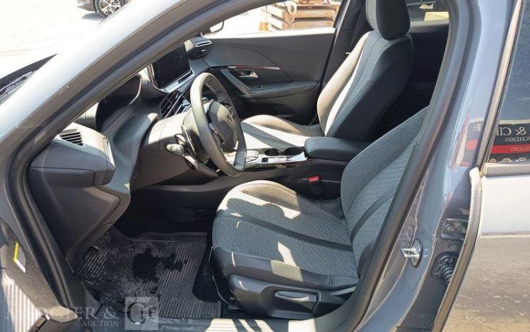 PEUGEOT 2008 ALLURE HYBRID 136CH GRIS HB-745-TP