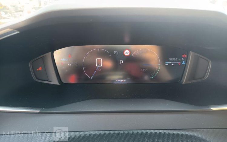 PEUGEOT 2008 ALLURE HYBRID 136CH GRIS HB-745-TP