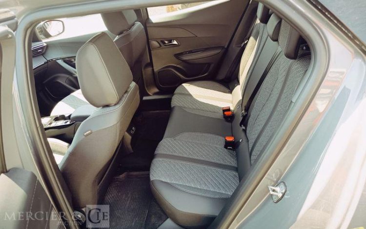 PEUGEOT 2008 ALLURE HYBRID 136CH GRIS HB-745-TP