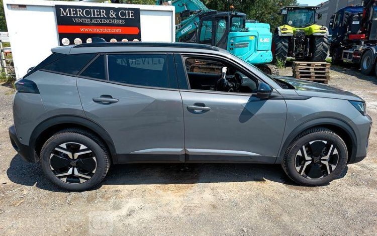 PEUGEOT 2008 ALLURE HYBRID 136CH GRIS HB-746-TP
