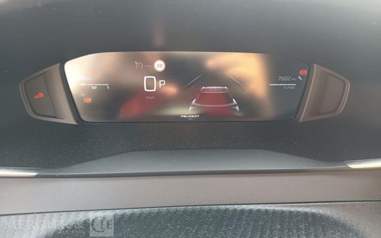 PEUGEOT 2008 ALLURE HYBRID 136CH GRIS HB-746-TP