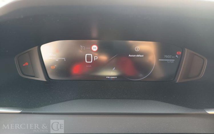 PEUGEOT 2008 ALLURE HYBRID 136CH GRIS HB-746-TP