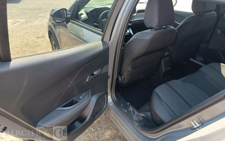 PEUGEOT 2008 ALLURE HYBRID 136CH GRIS HB-746-TP