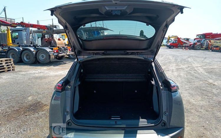 PEUGEOT 2008 ALLURE HYBRID 136CH GRIS HB-746-TP