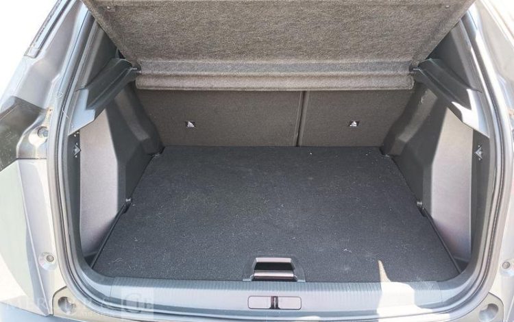 PEUGEOT 2008 ALLURE HYBRID 136CH GRIS HB-746-TP